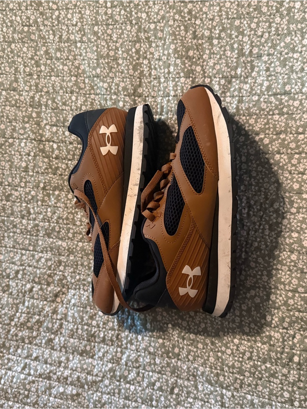 Under Armour | Men’s Jogger Shoes | Black, Tan, White